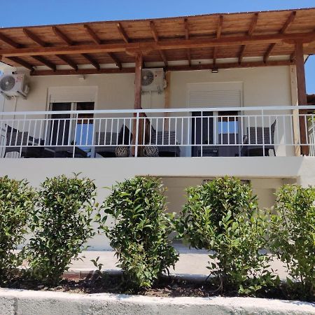 Villa Elina House And Garden à Nikiti  Extérieur photo