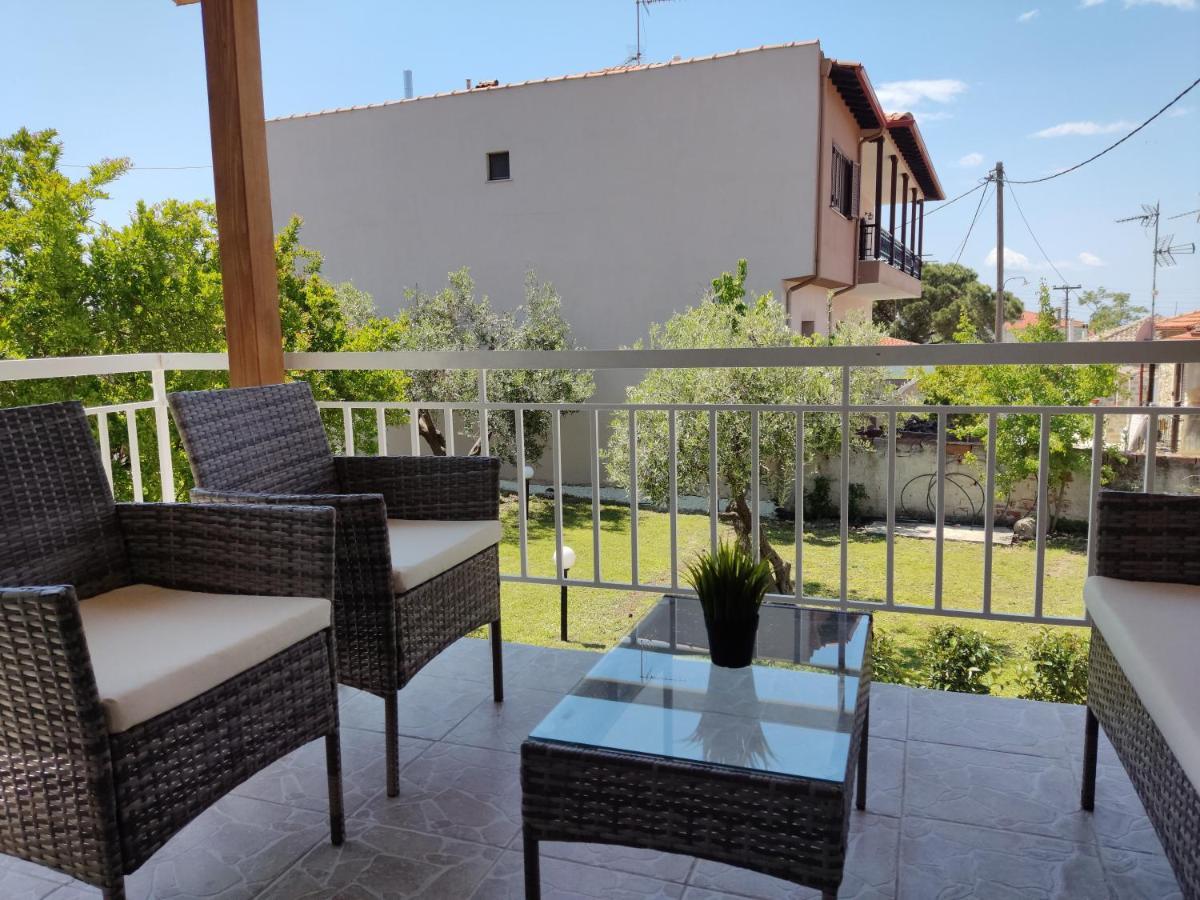 Villa Elina House And Garden à Nikiti  Extérieur photo