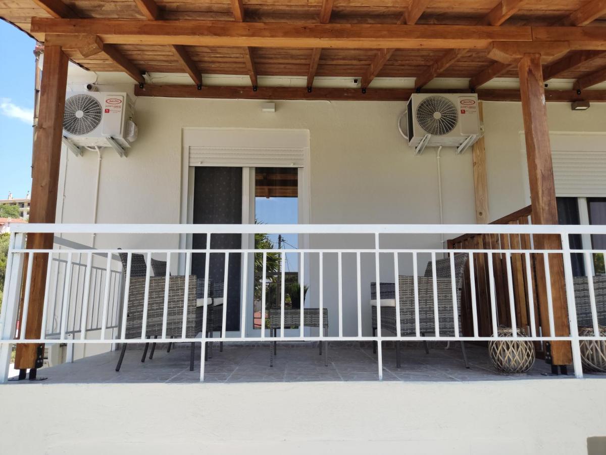 Villa Elina House And Garden à Nikiti  Extérieur photo