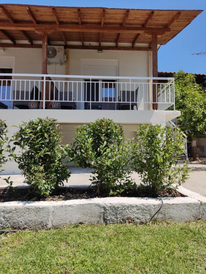 Villa Elina House And Garden à Nikiti  Extérieur photo